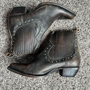 Frye Women's Sacha Stud Chelsea Western Boots cowboy distressed